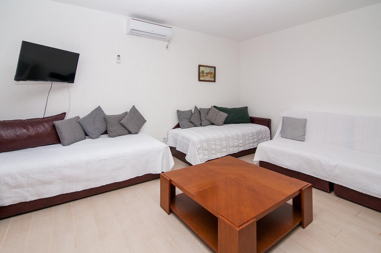 Open Sea Apartments Utjeha Ngoại thất bức ảnh