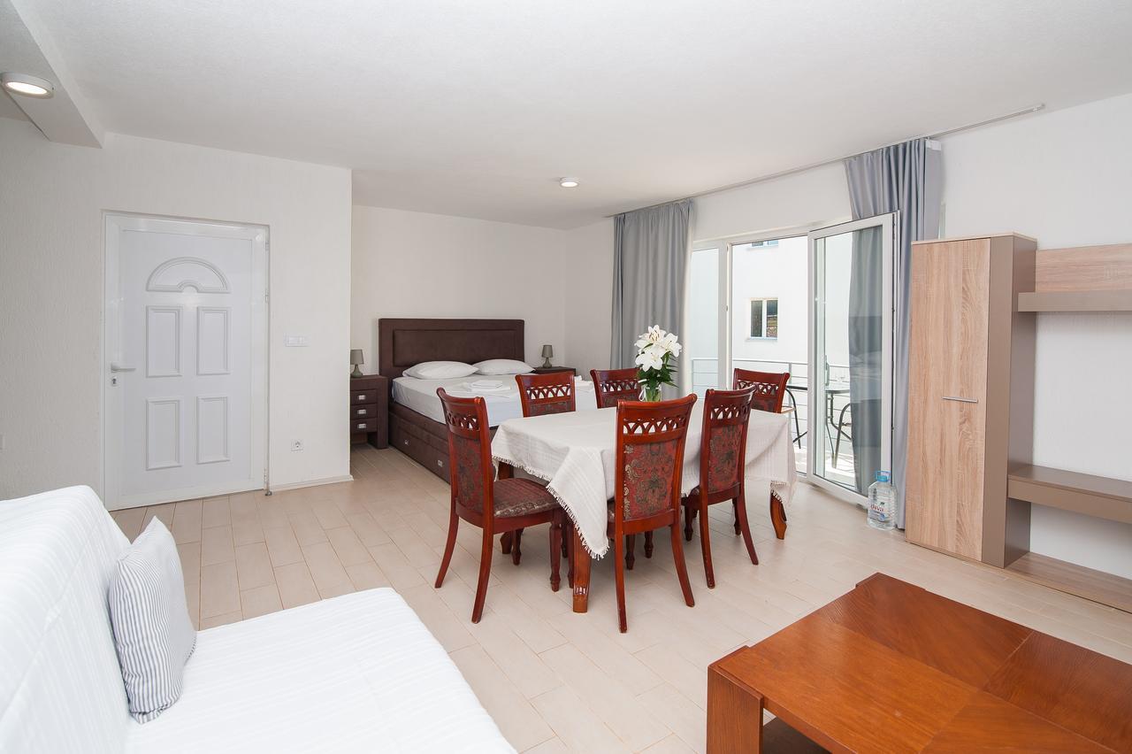 Open Sea Apartments Utjeha Ngoại thất bức ảnh