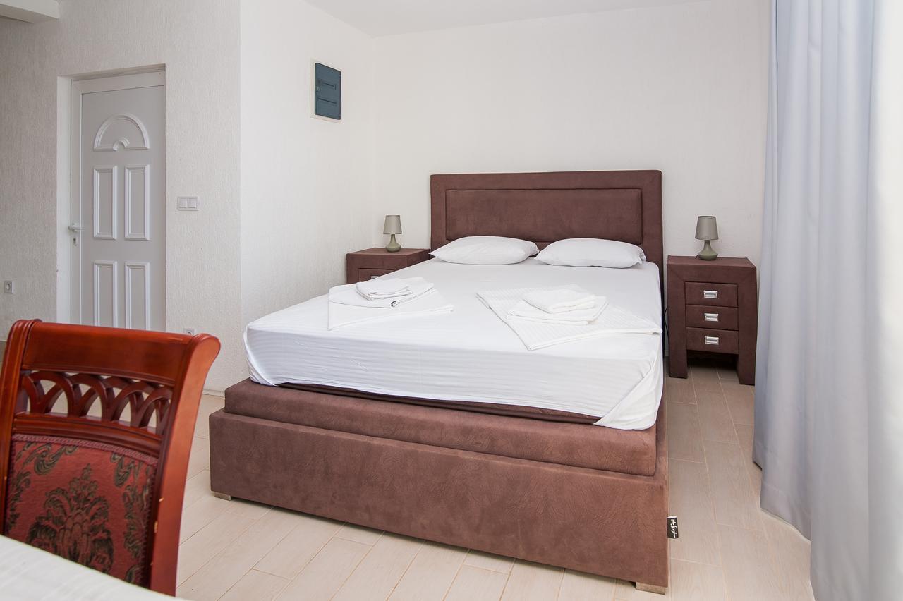 Open Sea Apartments Utjeha Ngoại thất bức ảnh